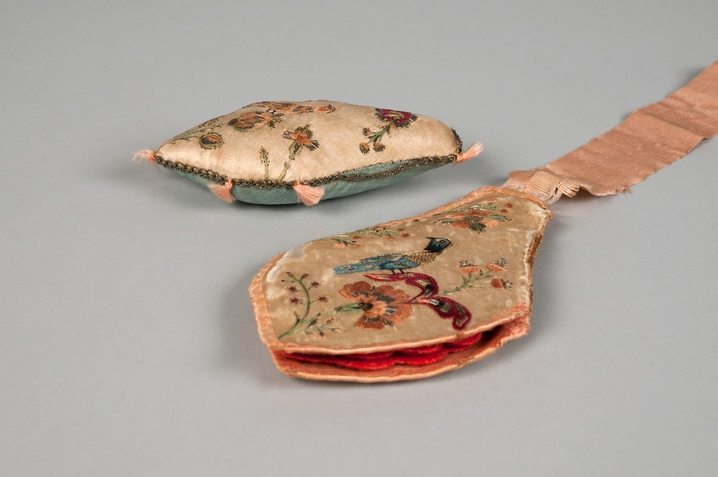 martha-washington-needle-book-2.jpg