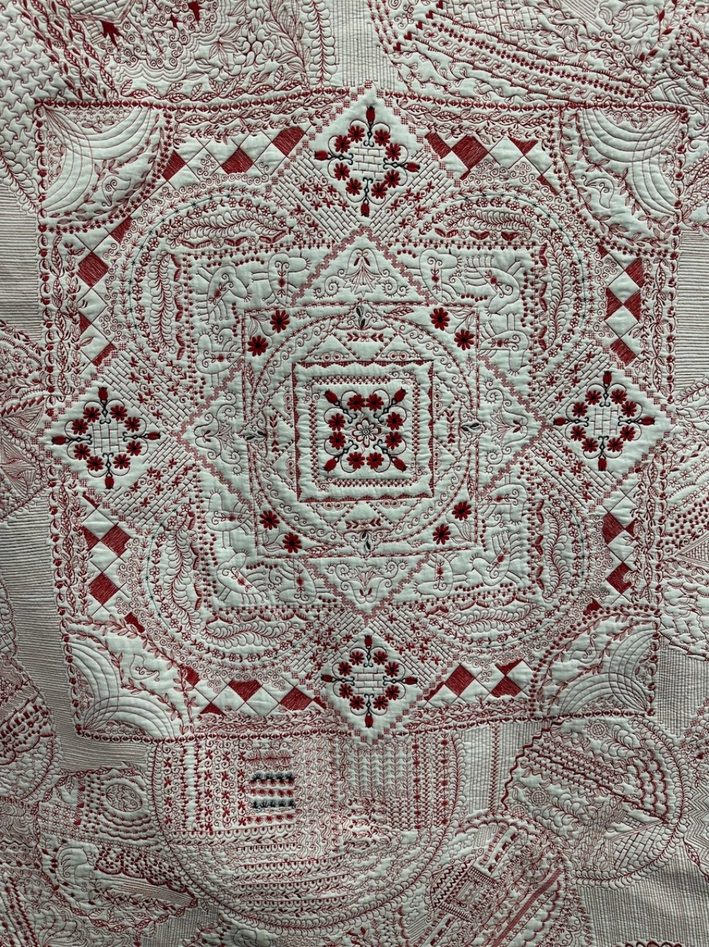 pencil-quilt-red-yasuyo-kon-detail-1.jpg