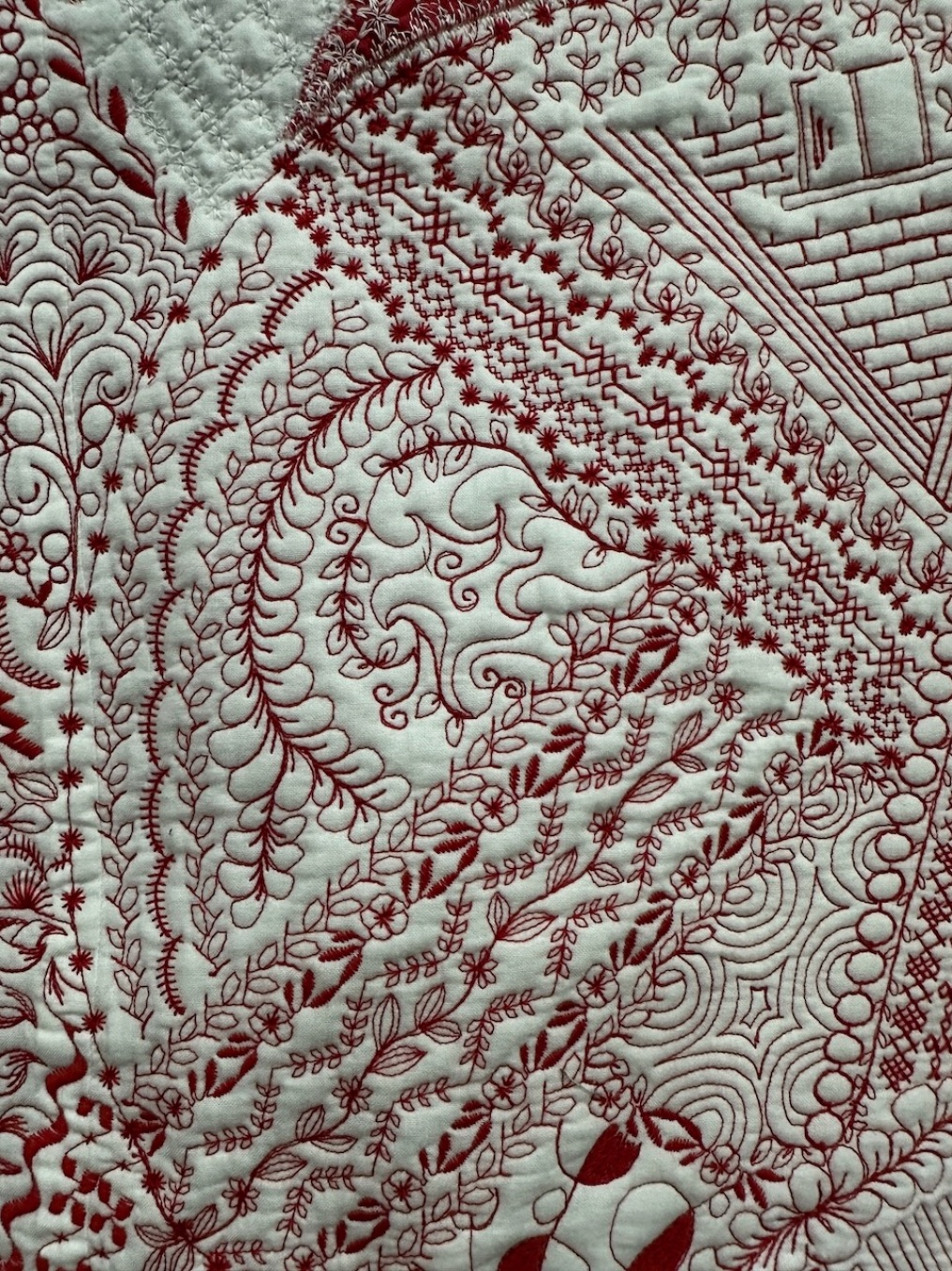 pencil-quilt-red-yasuyo-kon-detail-3.jpg