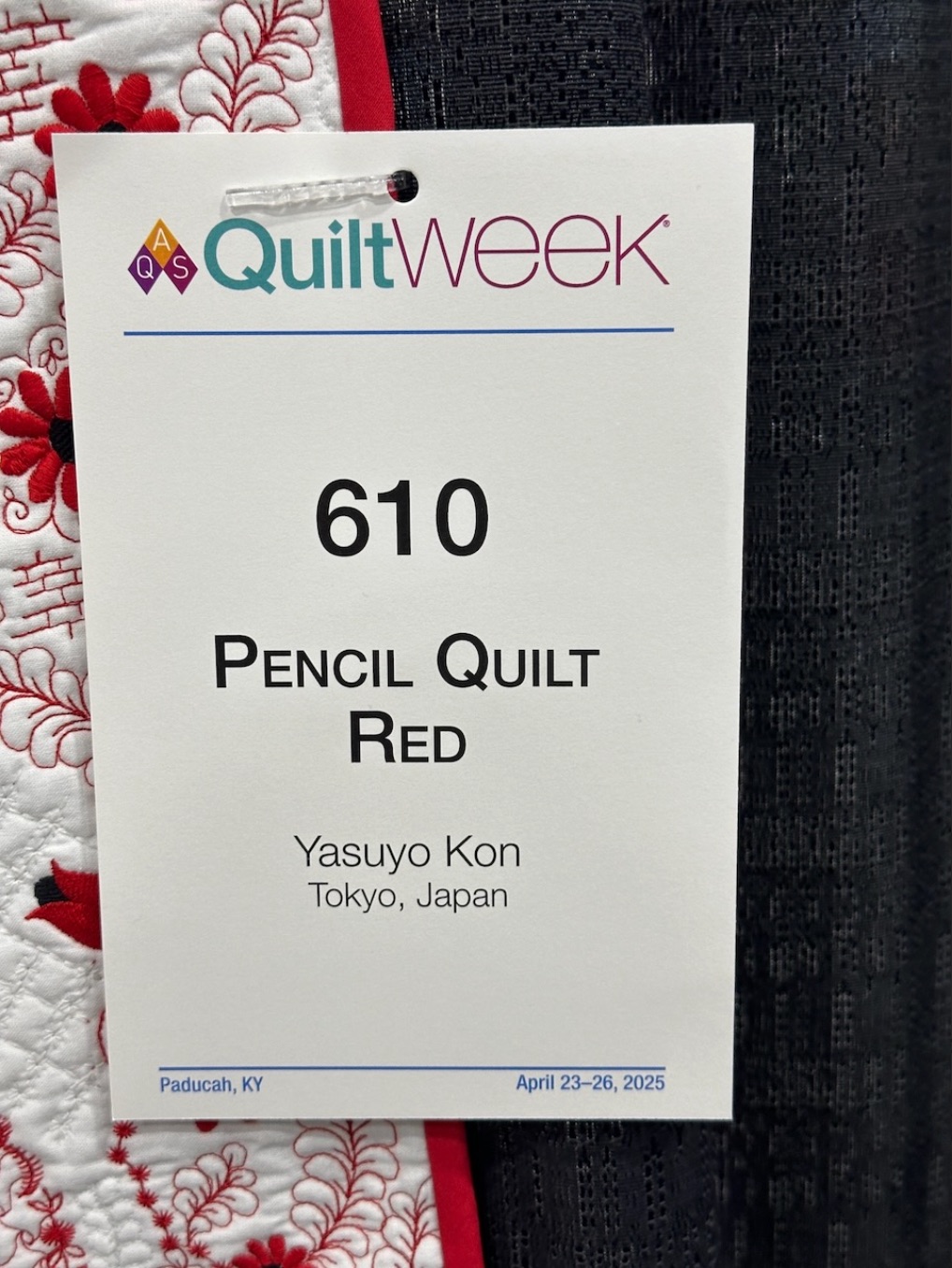 pencil-quilt-red-yasuyo-kon-sign.jpg