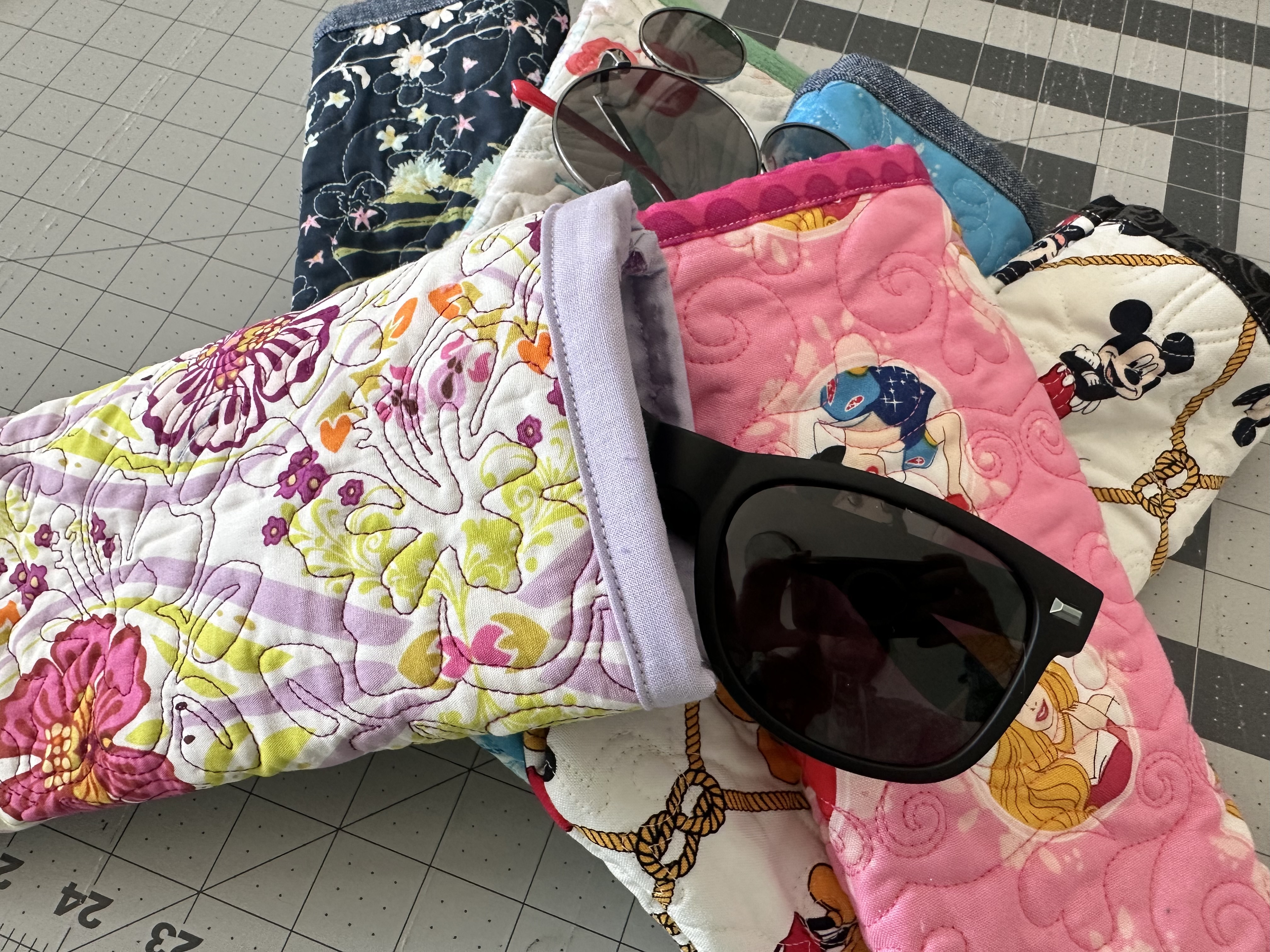 weallsew-quilted-sunglasses-case.jpg