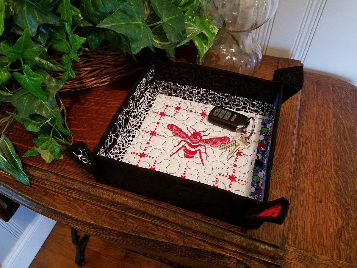 weallsew-quilted-tray.jpg