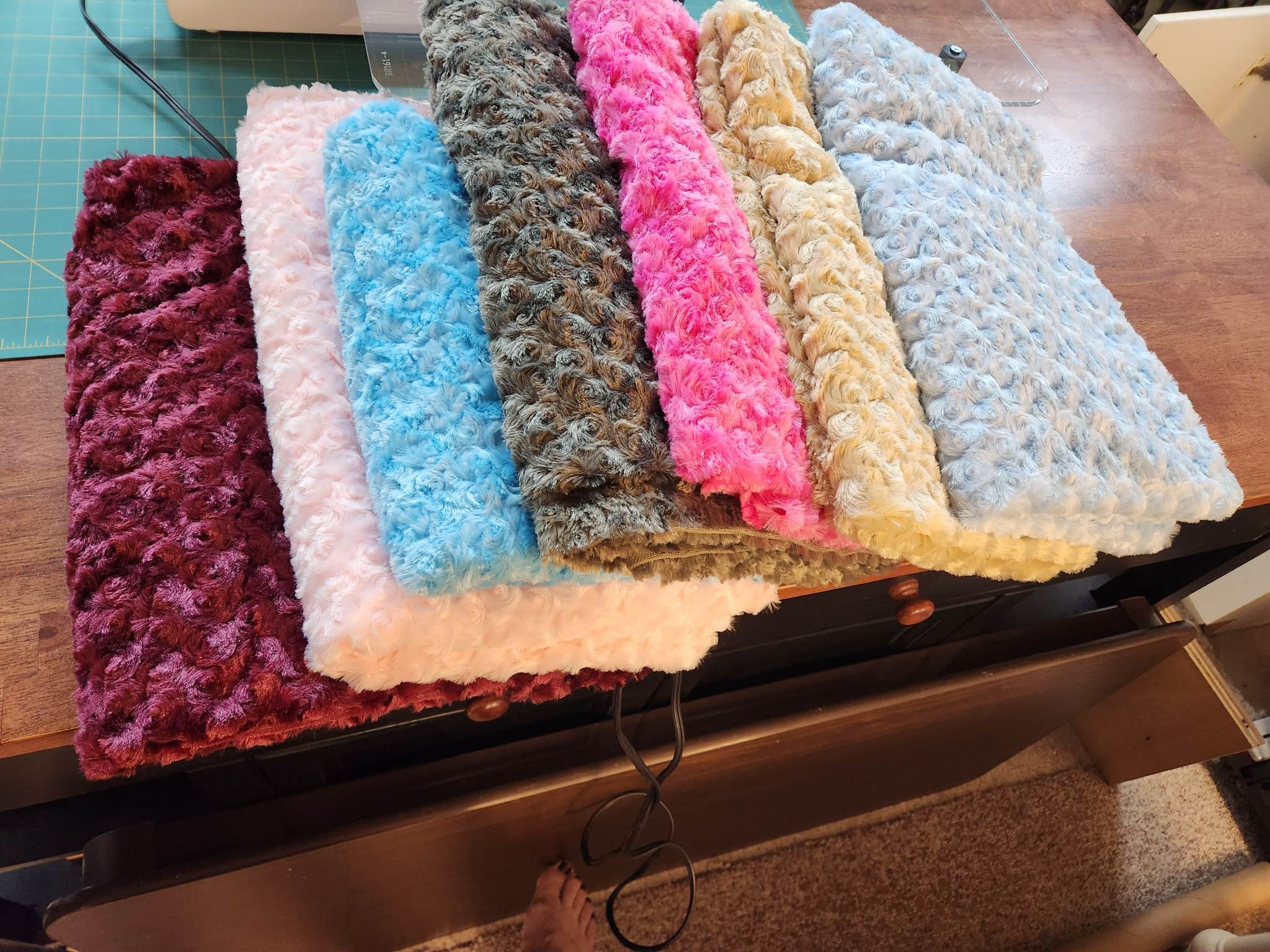 sally_johnson_scarves_2.jpg