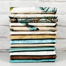 En Bleu Fat Quarter Bundle by Clothworks